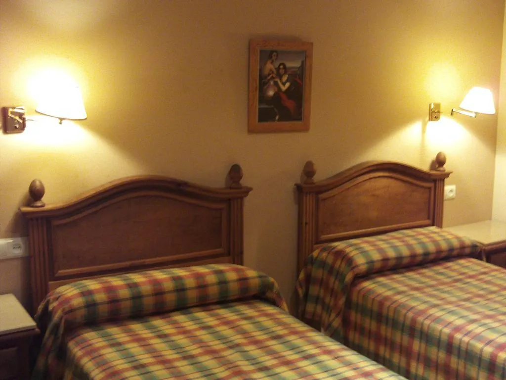 Hostal San Luis Almodóvar del Río 2*,  إسبانيا