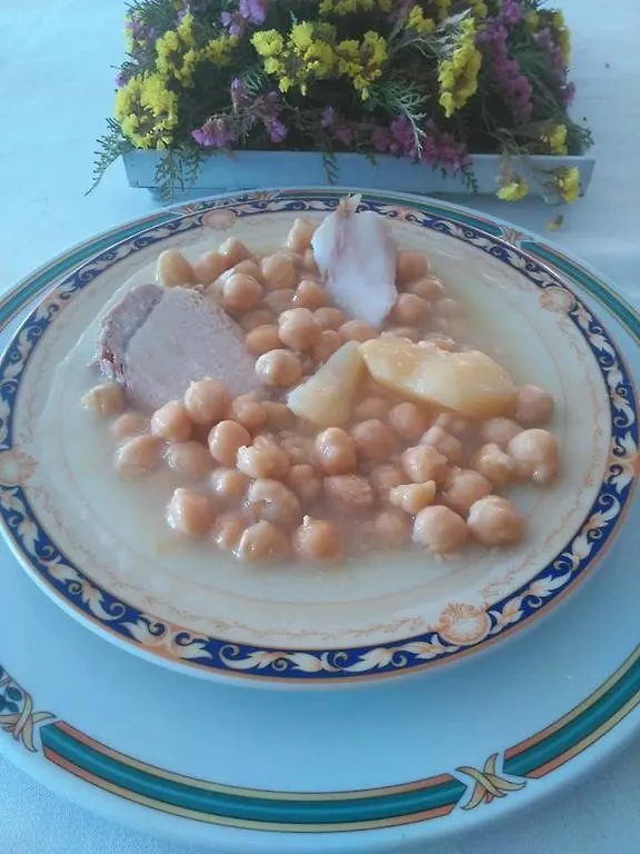 Hostal San Luis Almodóvar del Río 2*,